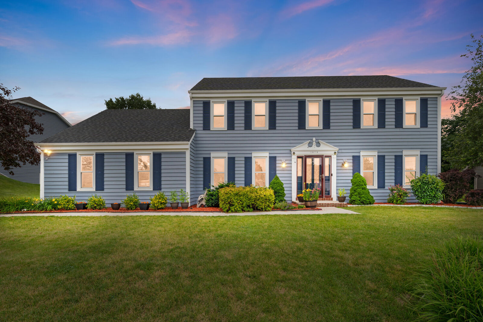 Property Photo:  1070 Hillwood Blvd  WI 53072 
