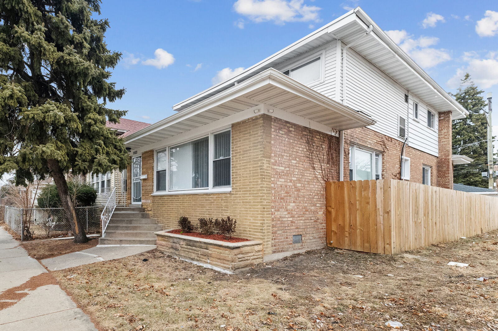 Property Photo: 11423 S Calumet Avenue IL 60628