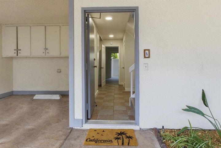 Property Photo: 2388 Altisma Way 10 Or K CA 92009