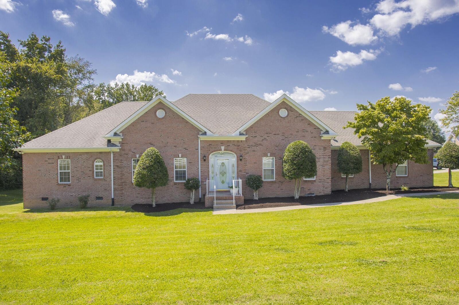 Property Photo:  259 Allen Dr  TN 37073 