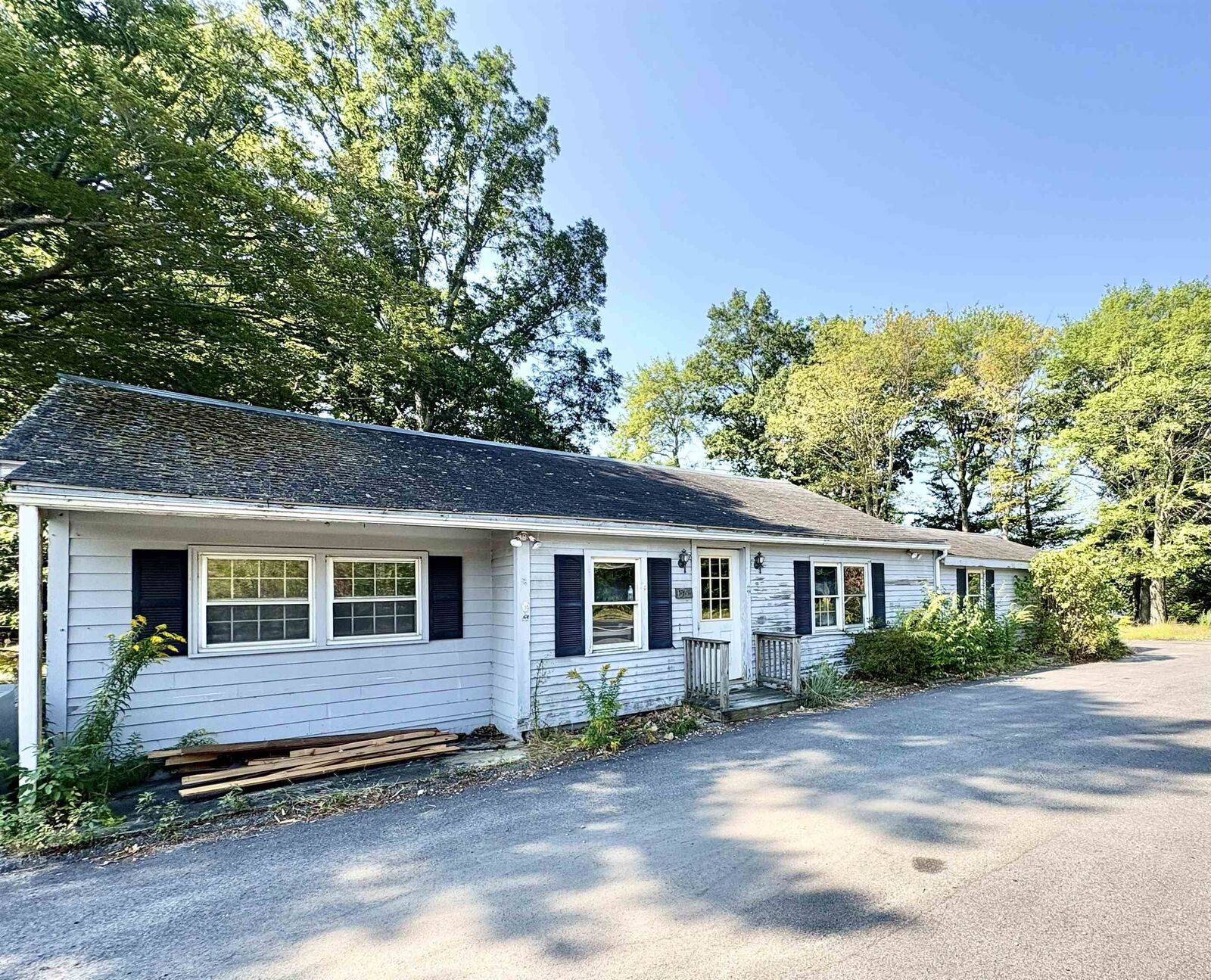 Property Photo:  1563 1st Nh Turnpike  NH 03261 