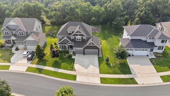 Property Photo: 4313 Parkview Circle MN 55303