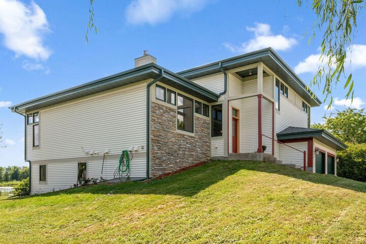 Property Photo: 820 Superior Drive MN 55057