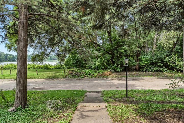 Property Photo:  4730 Xerxes Avenue N  MN 55430 