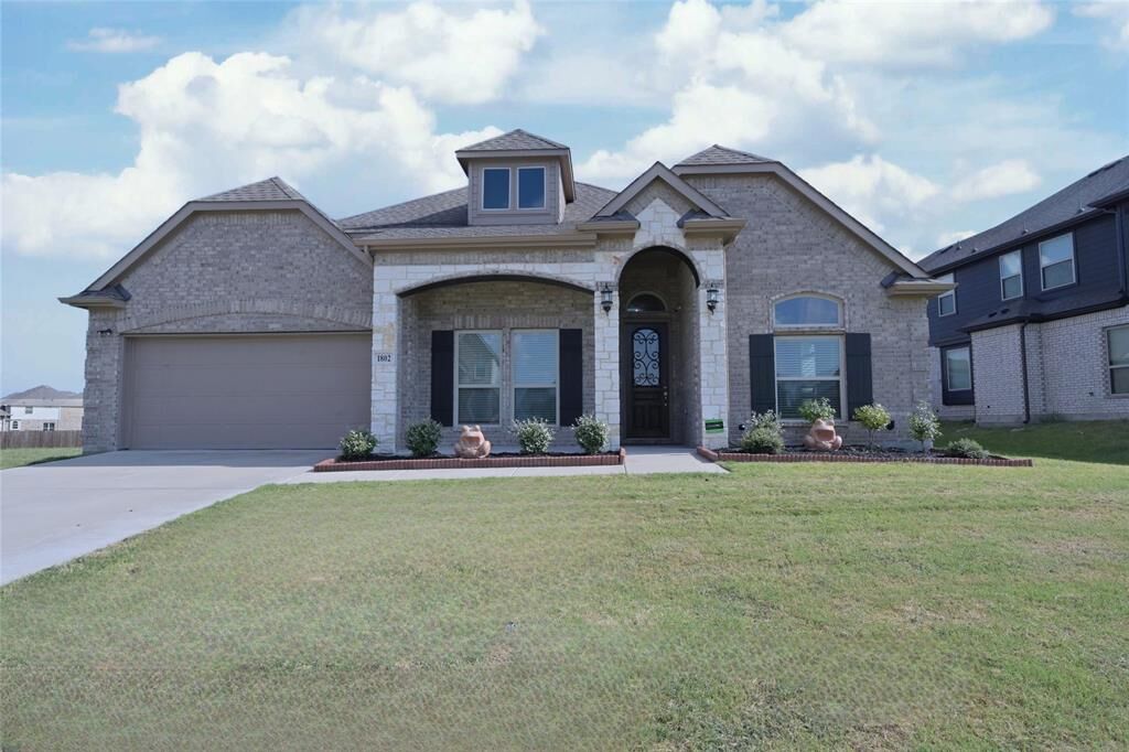 Property Photo: 1802 Ranch View Drive TX 75104