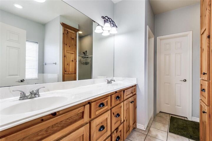 Property Photo: 1209 Hickory Drive TX 76258