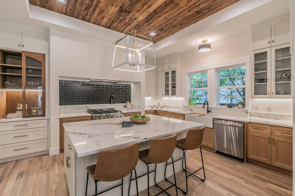 Property Photo:  1140 Cedar Hill Avenue  TX 75208 