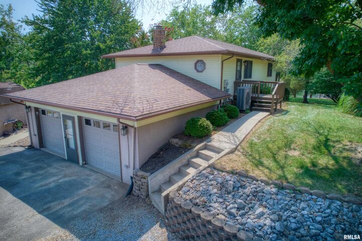 Property Photo:  13047 Hawk Lane  IL 62922 