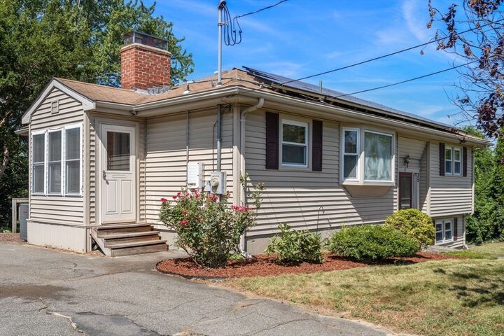 Property Photo:  35 Pleasant St  MA 01537 