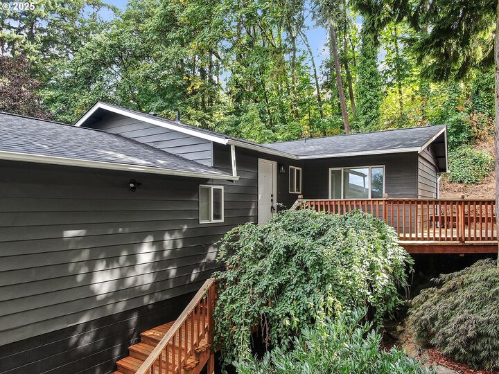 Property Photo:  1002 N 1st St  WA 98625 