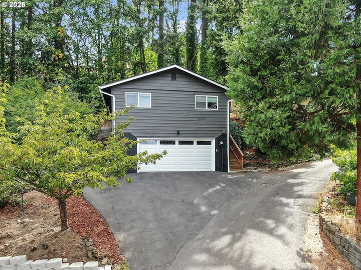 Property Photo: 1002 N 1st St WA 98625