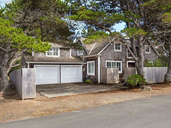 701 S Marion Ave  Gearhart OR 97138 photo