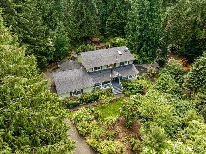 Property Photo:  825  204th Drive SE  WA 98290 