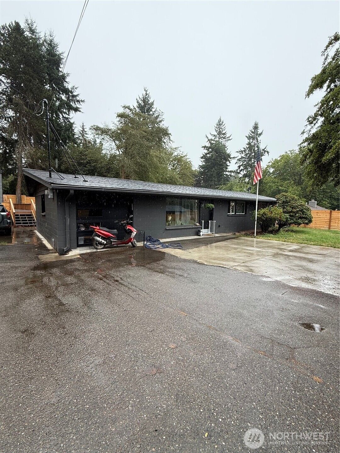 Property Photo:  123  199th Street Dr  WA 98148 