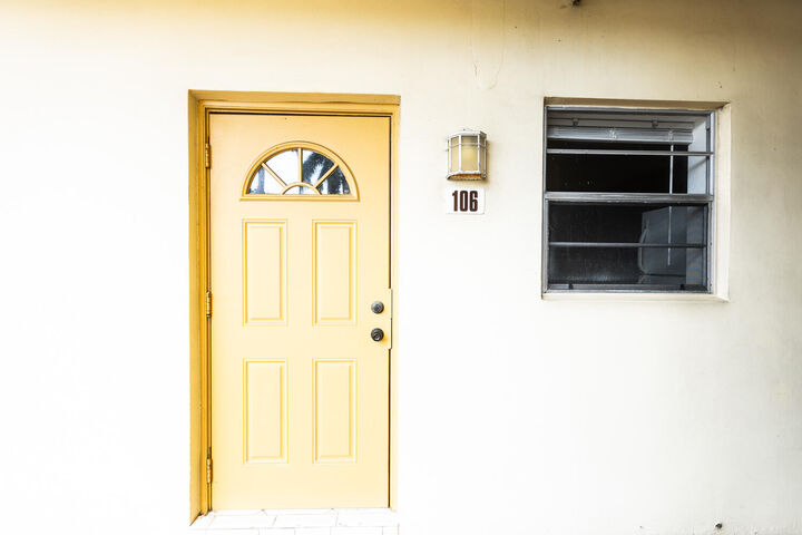 Property Photo:  5161 W Oakland Park Boulevard 106  FL 33313 