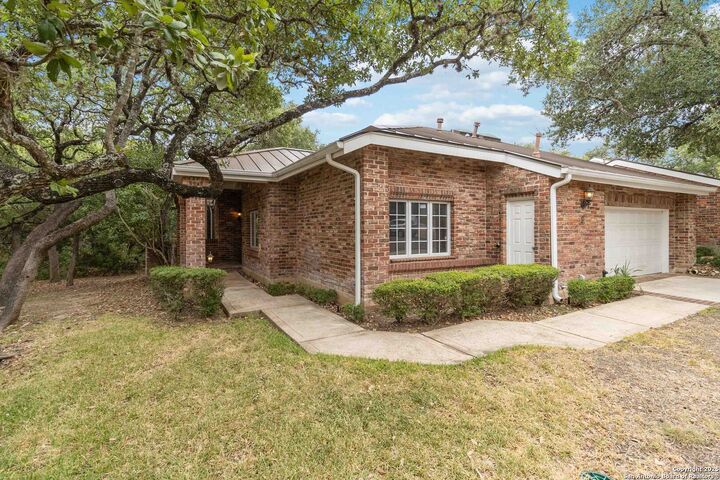 Property Photo:  9 Villa Jardin  TX 78230 