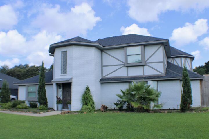 Property Photo: 310 Yorkshire TX 77651
