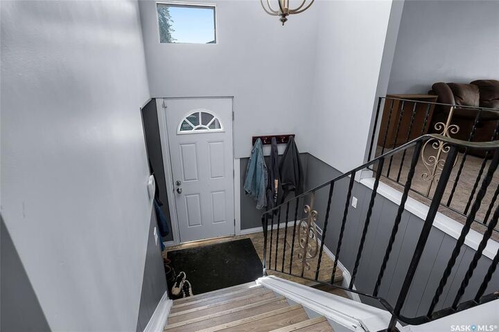 Property Photo:  834 Marr Avenue  SK S7L 3Z5 