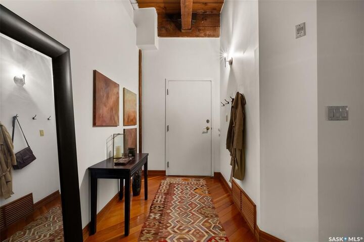 Property Photo:  1205 Broad Street 202  SK S4R 1Y2 