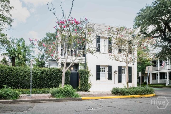 Property Photo: 17 Price Street GA 31401