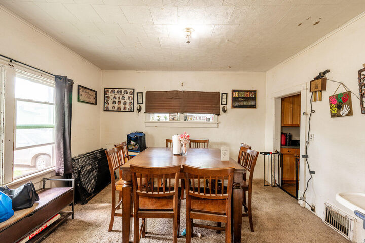 Property Photo:  332 N Lobban Avenue  WY 82834 