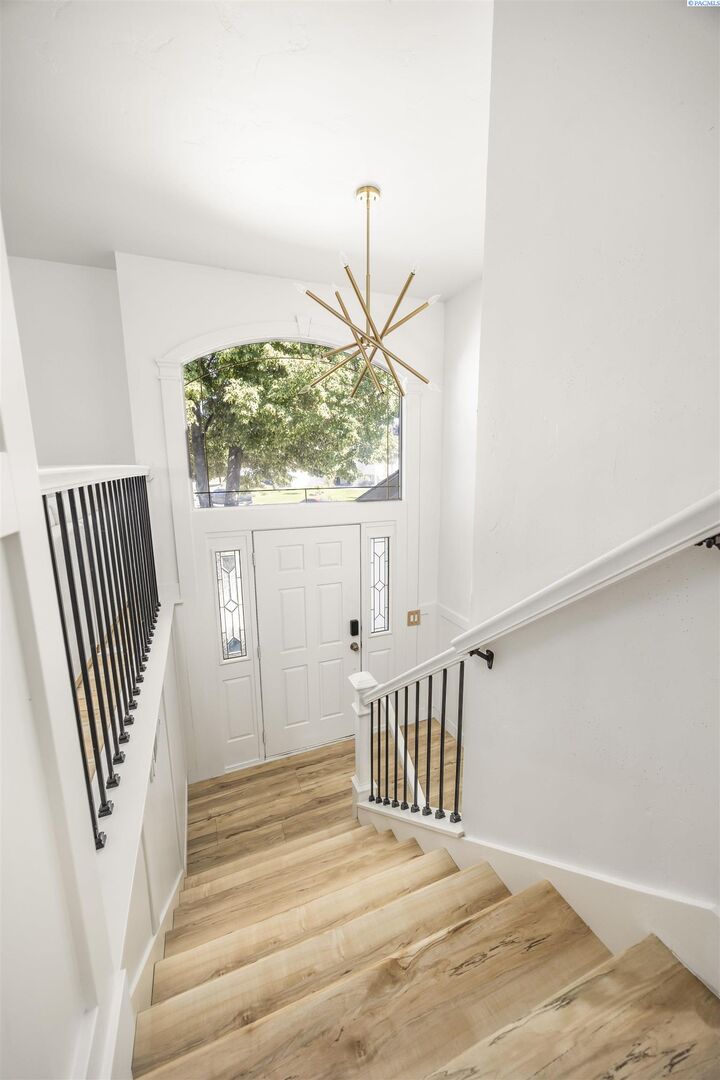 Property Photo: 8415 W Entiat Place WA 99336