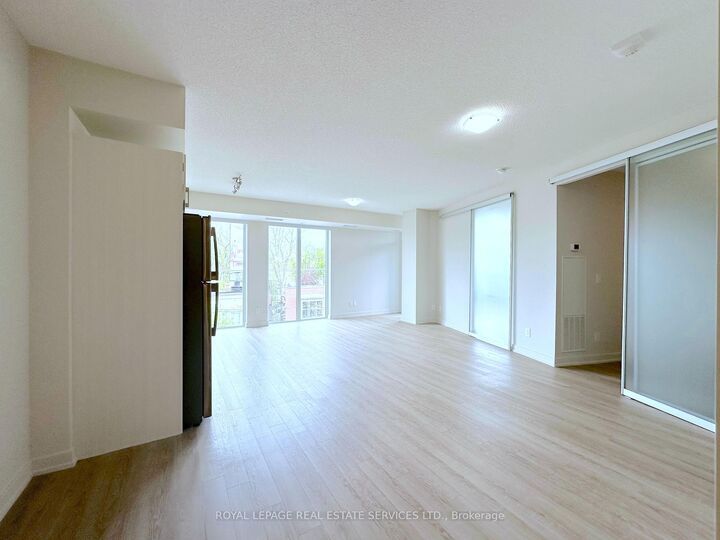 Property Photo: 763 Woodbine Avenue 510 ON M4E 2J4