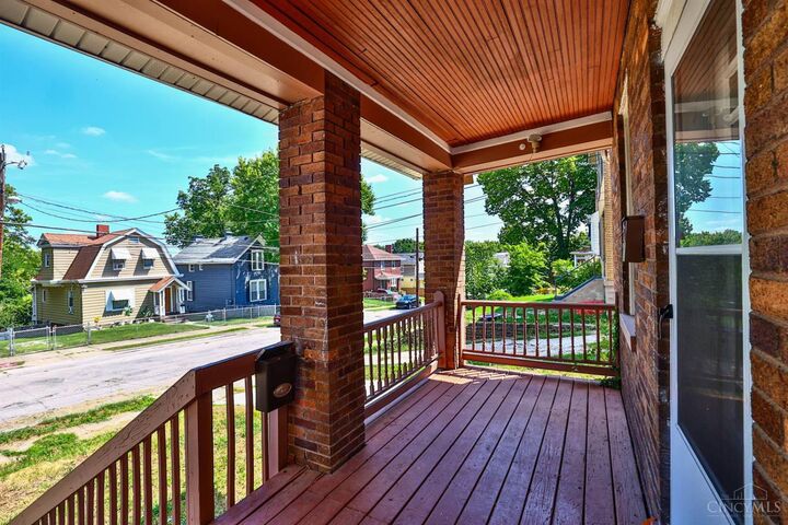 Property Photo: 543 Considine Avenue OH 45205