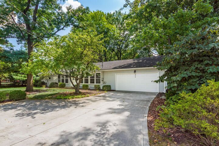 Property Photo: 453 Fairlawn Drive OH 43214