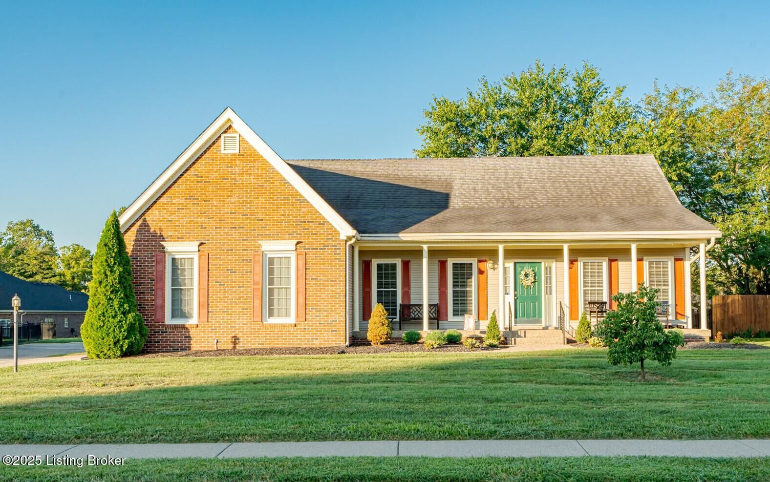 Property Photo:  618 Shawnee Rd  KY 40065 
