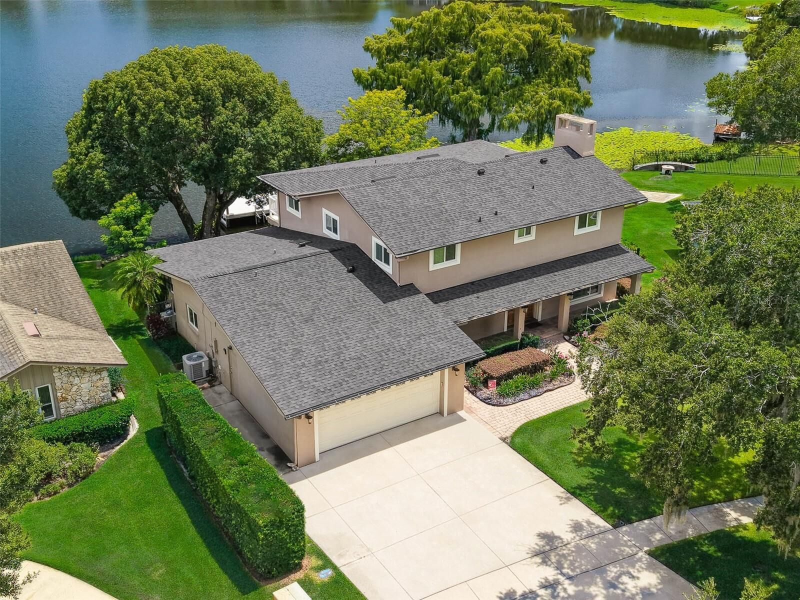 Property Photo:  7706 Waunatta Court  FL 32792 