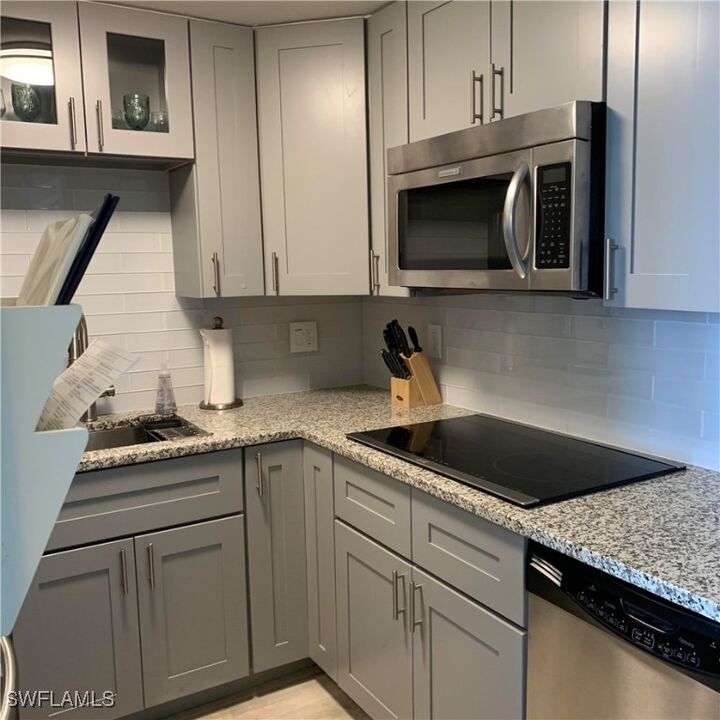 Property Photo:  140 Seaview Court 1504N  FL 34145 