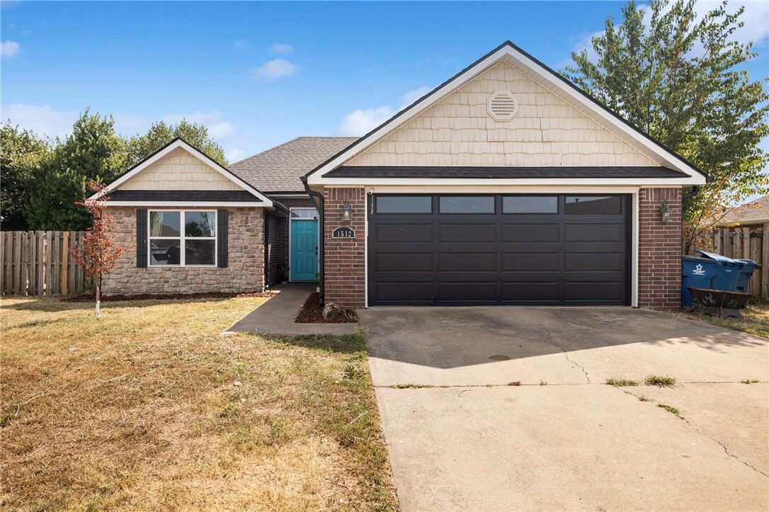 Property Photo: 1512 Zachary Street AR 72751