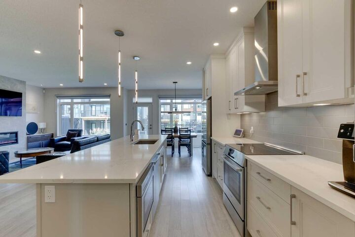 Property Photo:  275 Royal Elm Road NW  AB T3G 0G8 