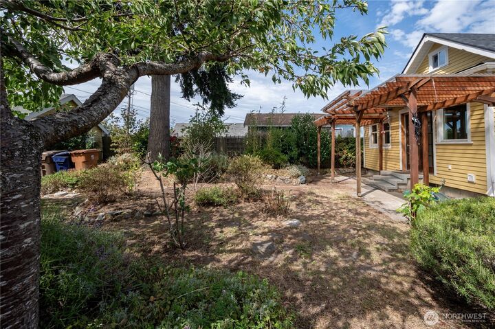 Property Photo:  2536 S Sheridan Avenue  WA 98405 