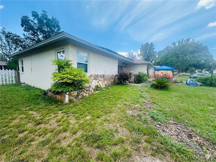 Property Photo: 521 S Jefferson Street FL 34465