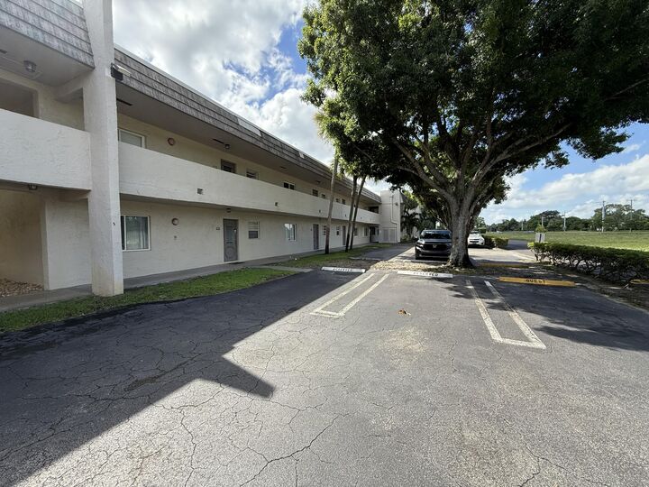 Property Photo:  2900 Fiore 103 Way 103  FL 33445 