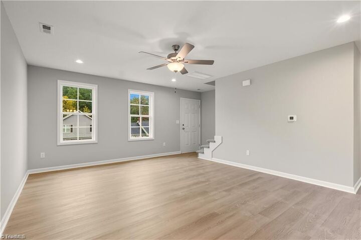 Property Photo: 1425 N Cleveland Avenue NC 27105