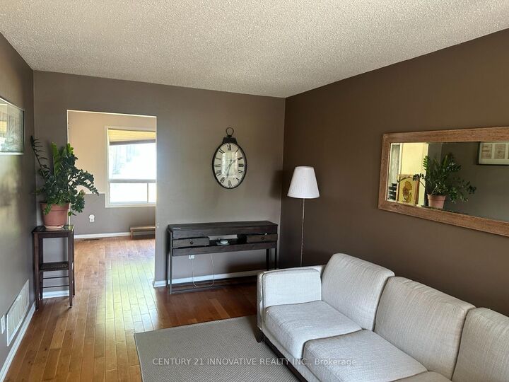 Property Photo:  120 Andona Crescent  ON M1C 5A1 