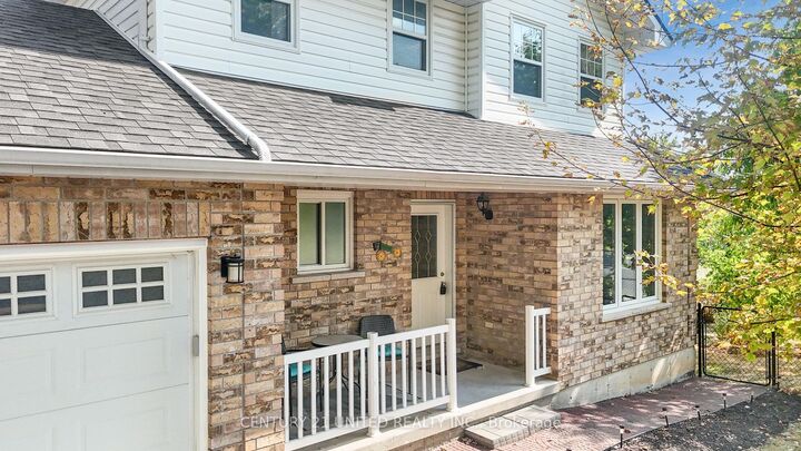 Photo de la propriété:  2 Sabatino Court  ON K9J 8S4 
