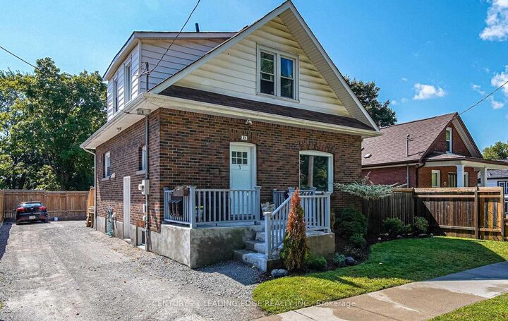 Photo de la propriété: 71 Hall Street ON L1H 2Y8