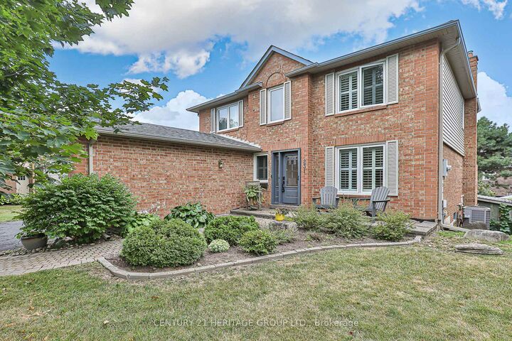 Property Photo:  231 John Bowser Crescent  ON L3Y 7N7 