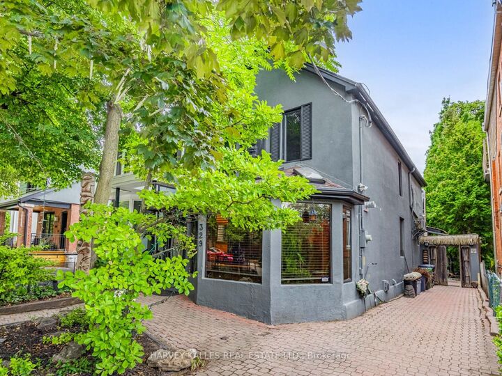Photo de la propriété: 329 Glen Road ON M4W 2X4