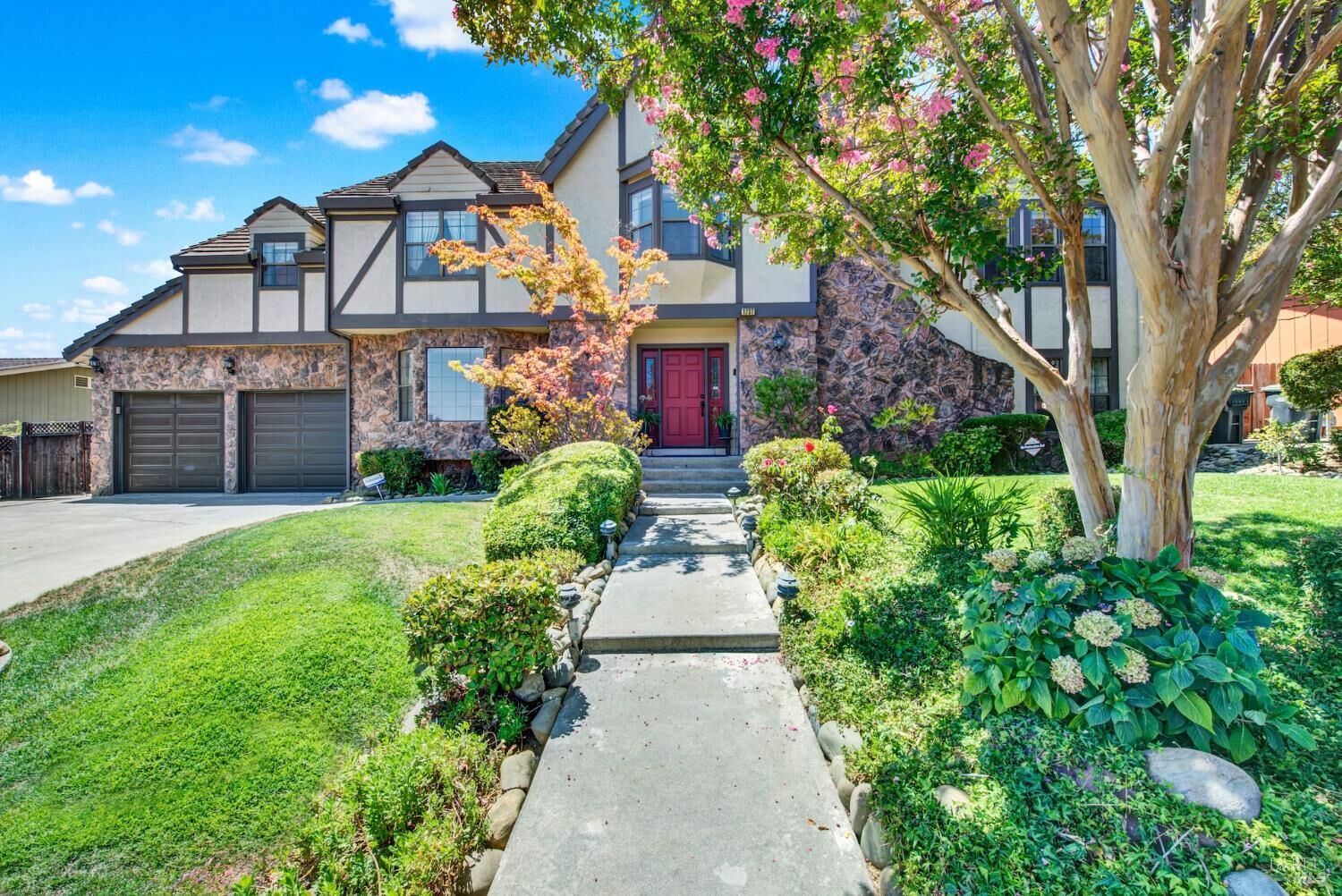 Property Photo: 1737 Kearny Court CA 94534