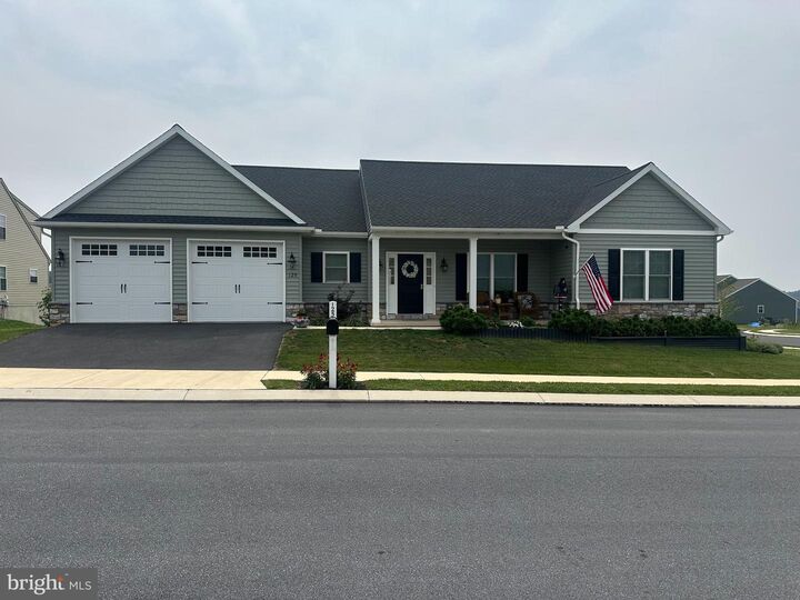 125 Lindsey Lane  Elizabethtown PA 17022 photo