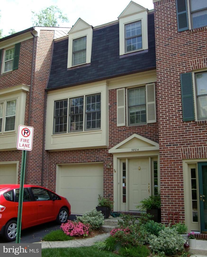 Property Photo: 3804 Vermont Court VA 22304