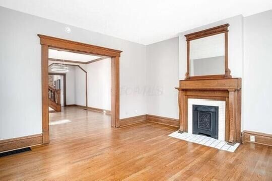 Property Photo: 925 Mount Pleasant Avenue OH 43201
