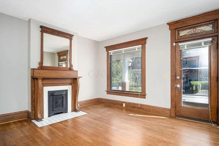 Property Photo: 925 Mount Pleasant Avenue OH 43201