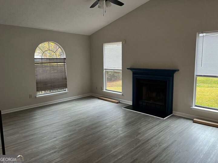 Property Photo:  1560 Pin Oak Lane SE  GA 30094 