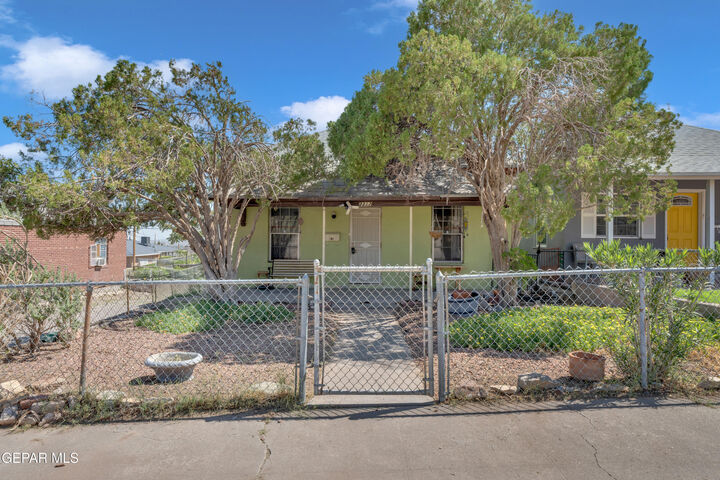 2212 Silver Avenue  El Paso TX 79930 photo